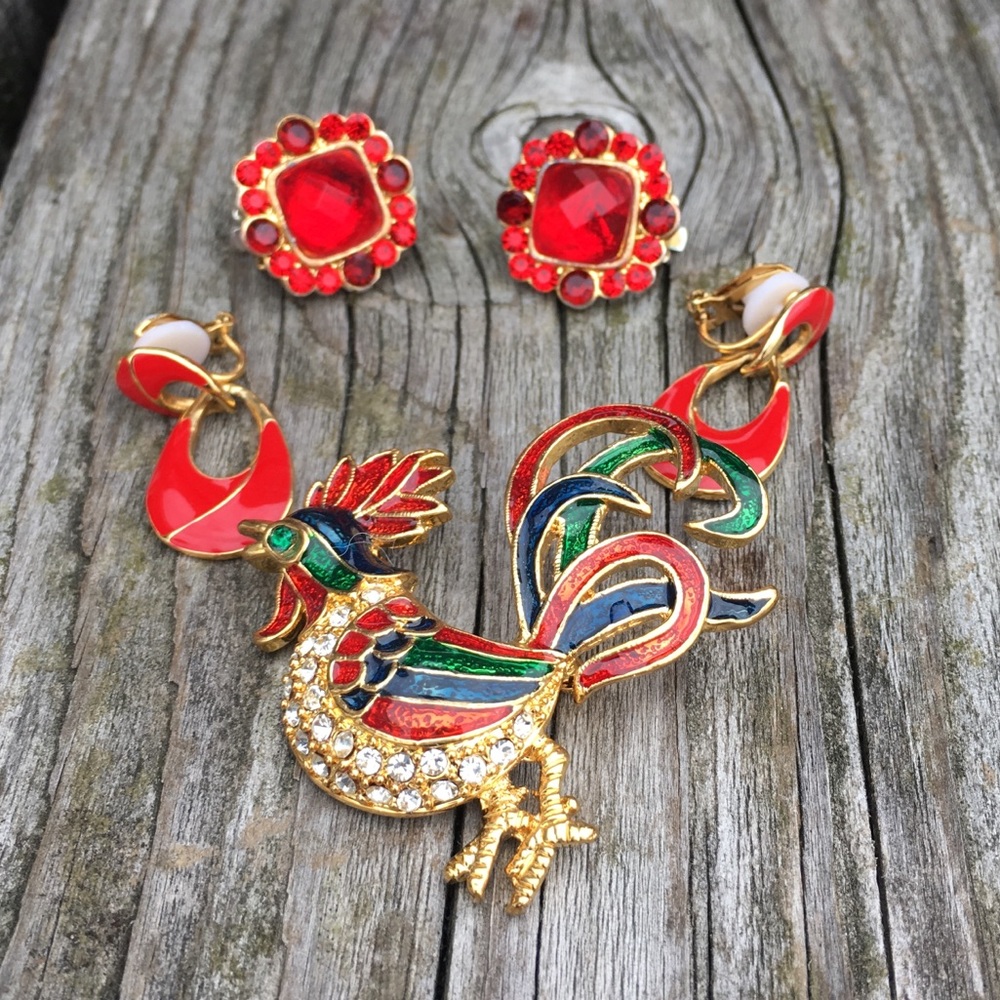 - Vintage Rooster Brooch/Earring Bundle! EUC!